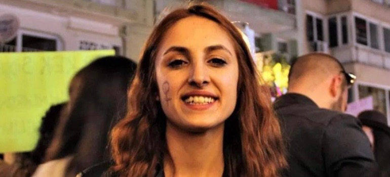 Gazeteci Evrim Deniz’den tehdit mesajlarına karşı suç duyurusu