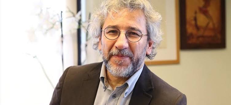 Cumhuriyet gazetesinin eski sorumlu yazı işleri müdürü hakkındaki iki ayrı davada düşme kararı