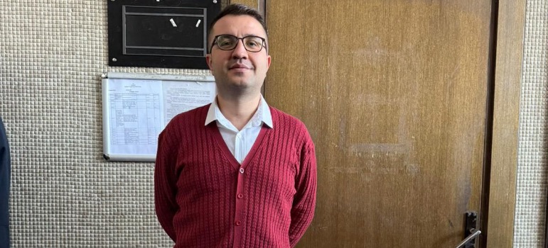 Gazeteci Yıldız Tar'ın davasında yurt dışı yasağına devam kararı